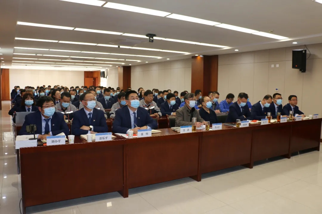 重整行装再出发——乐动在线官网-乐动在线(中国)
召开改革重组动员会议(图2) 重整行装再出发——乐动在线官网-乐动在线(中国)
召开改革重组动员会议(图2)