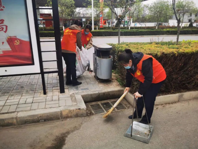 乐动在线官网-乐动在线（中国）
赴包抓共建村社开展卫生清扫志愿服务活动(图5)