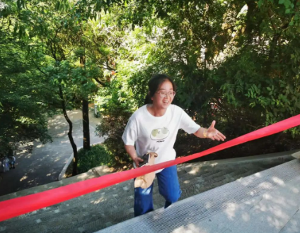 助力文旅市场 展示产投风采——乐动在线官网-乐动在线（中国）
组织开展员工登山比赛活动(图10)