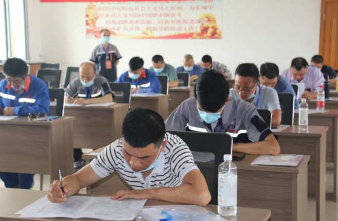 乐动在线官网-乐动在线（中国）
泓盛达公司在“焊工”技能大赛中取得好成绩(图2)